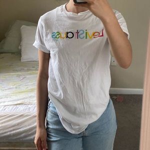 Essential Levi T-shirt